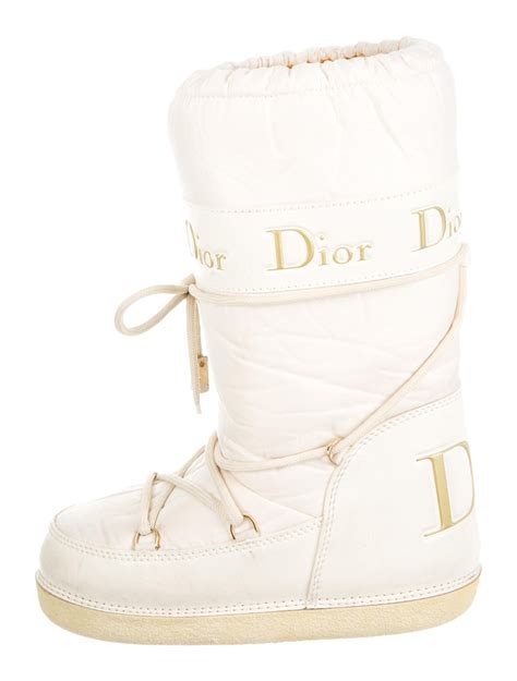 moonboot dior|Dior moon boots white.